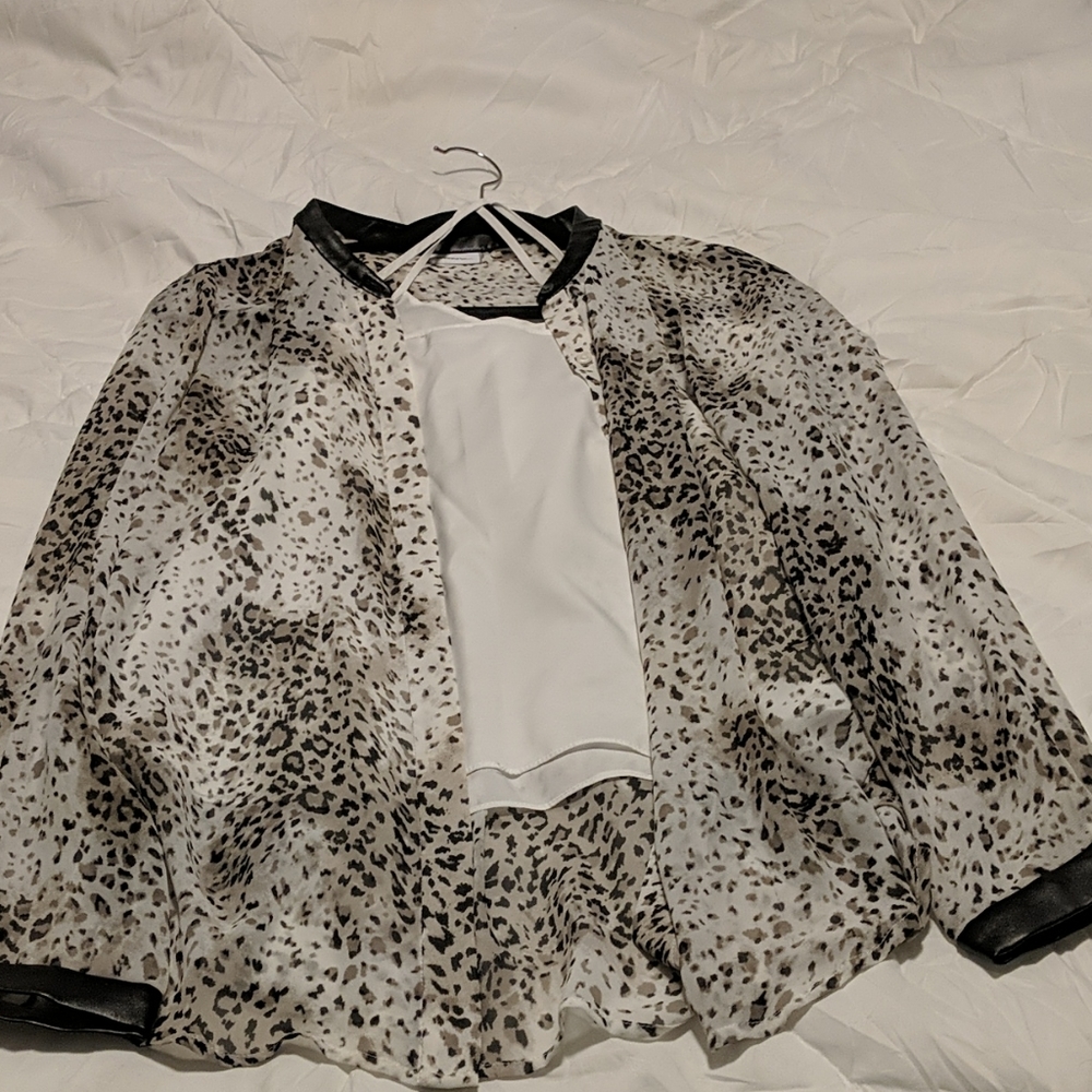 DKNY NYC Blouse with lining
